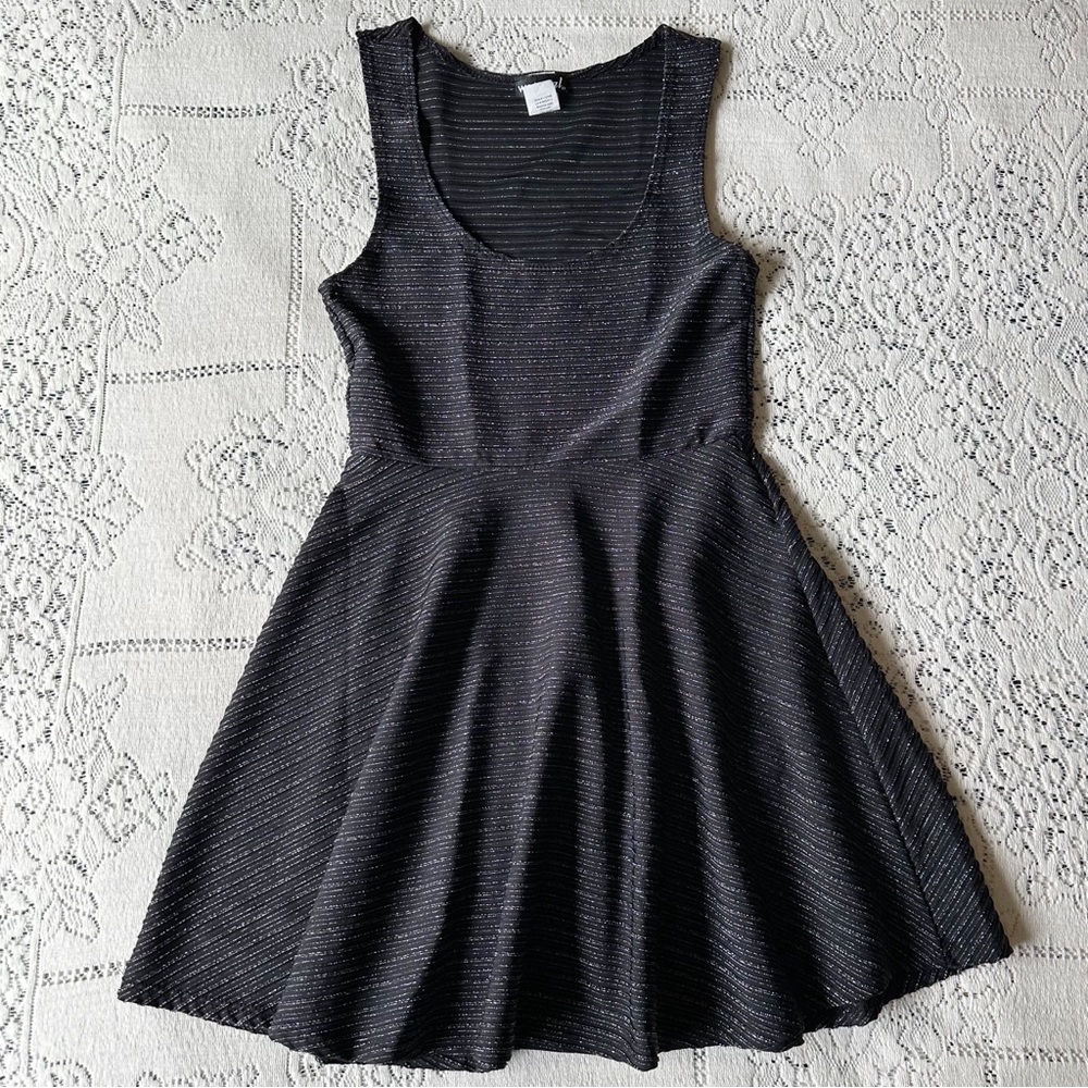 Vintage Y2K Wet Seal Black Silver Metallic Sleeveless Skater Dress Size Small
